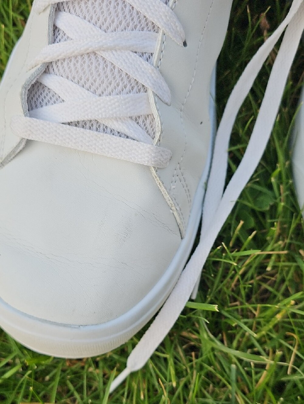 Skechers On The Go Men's Quick Fit White & Navy Low-Top Leather Sneakers - Picture 5 of 13